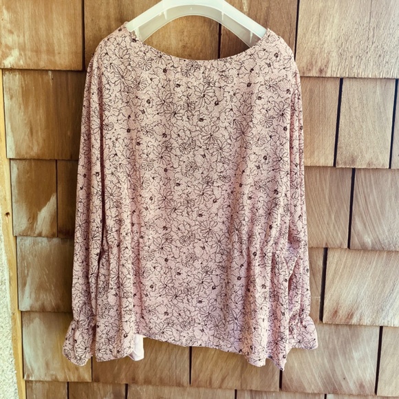 Nordstrom Rack 1X Chiffon V-Neck Long Sleeve Blouse And camisole Floral Print. - Picture 13 of 16